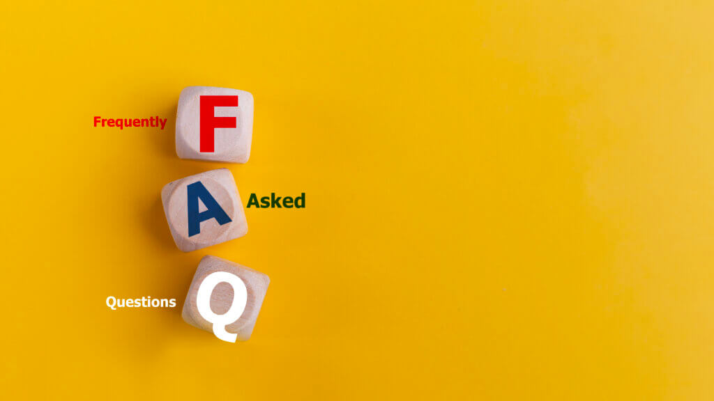 빌베리 눈 영양제 관련 FAQ 자주 묻는 질문 노란색 배경 알파벳 블록
